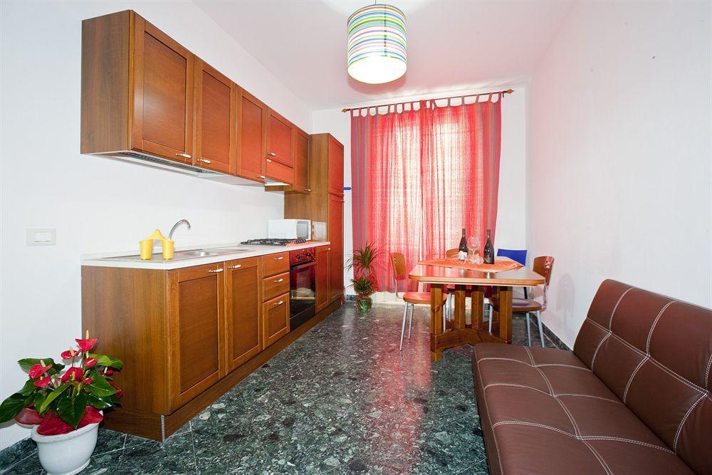 Aparthotel Cortile Antico Trapani Esterno foto