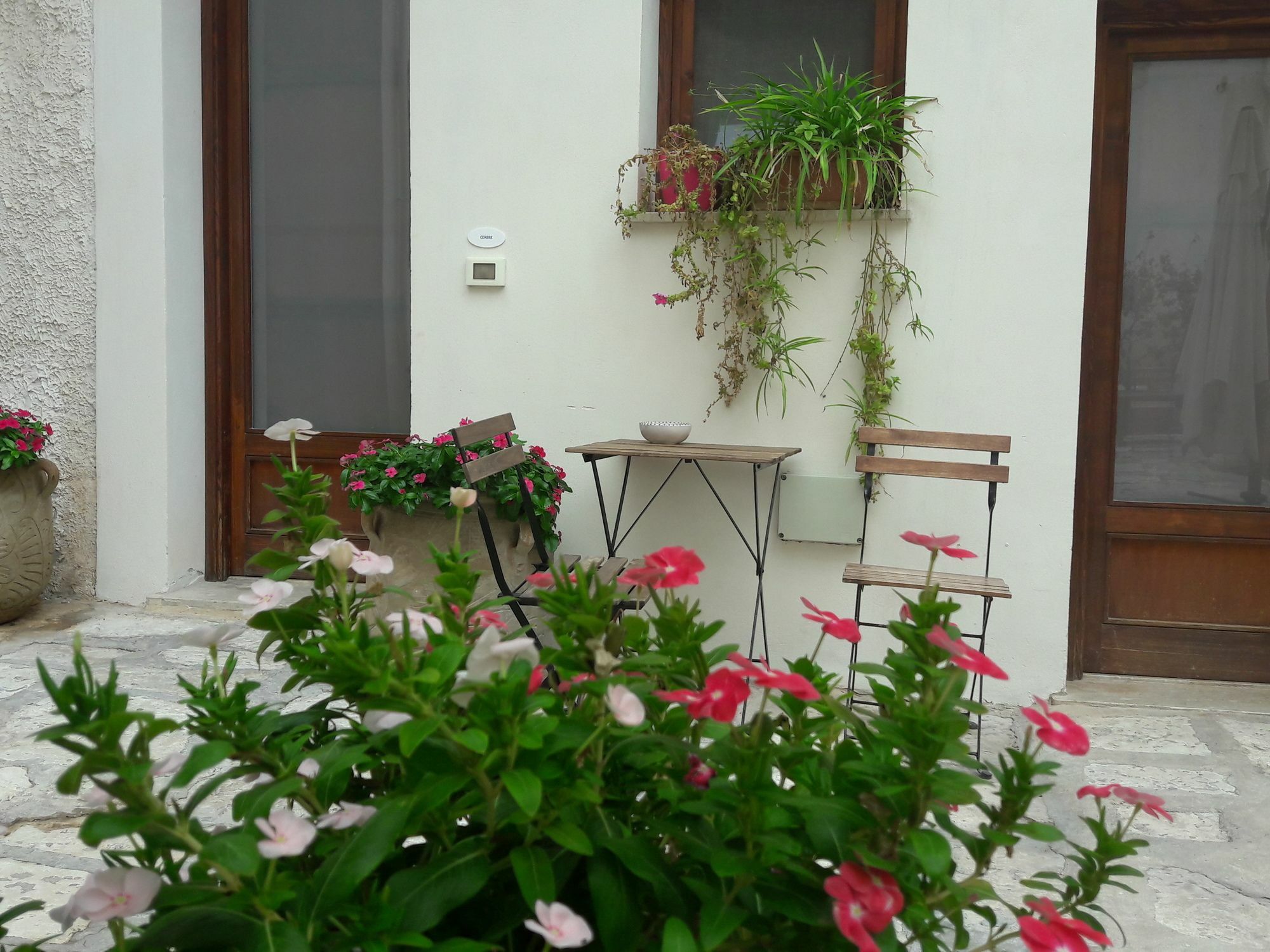 Aparthotel Cortile Antico Trapani Esterno foto